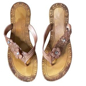 Flower Detailed Flip Flops